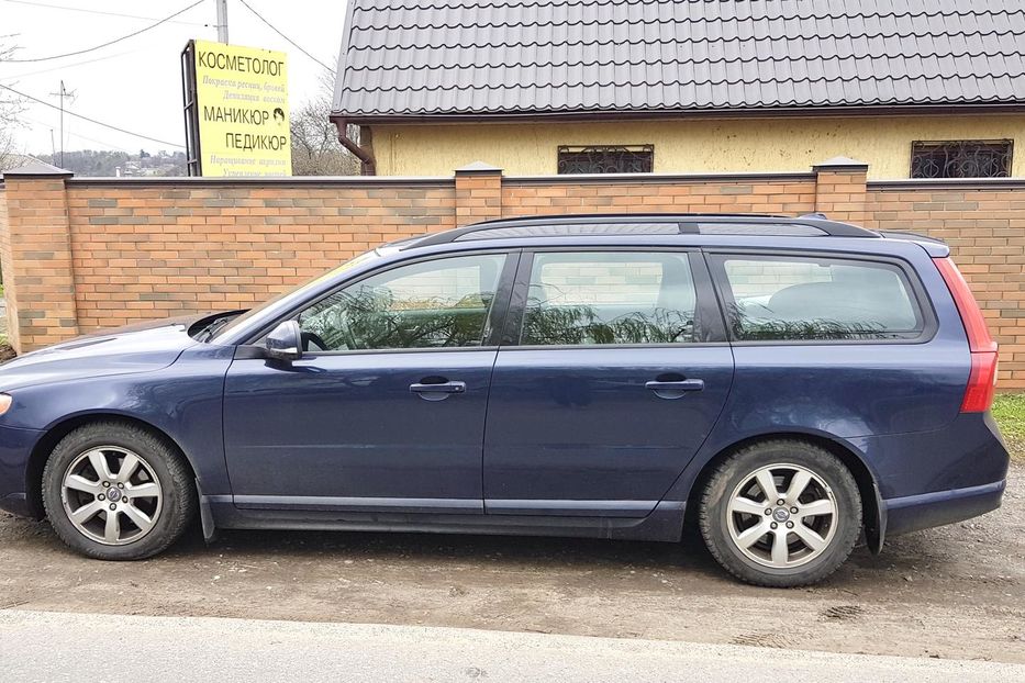 Продам Volvo V70 2012 года в Харькове