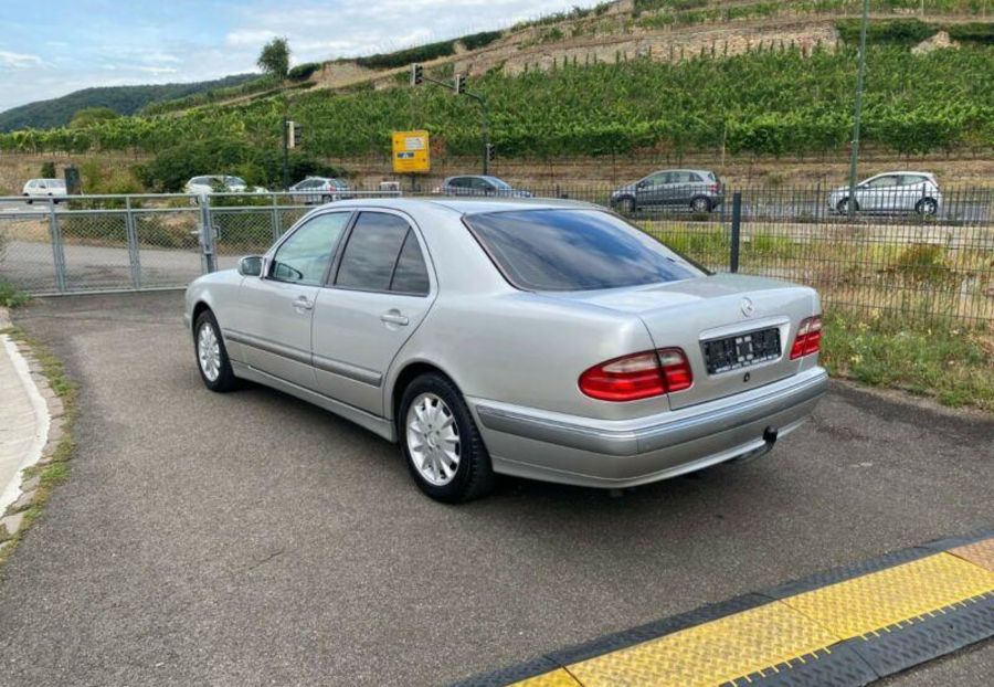 Продам Mercedes-Benz E-Class 2003 года в г. Хуст, Закарпатская область