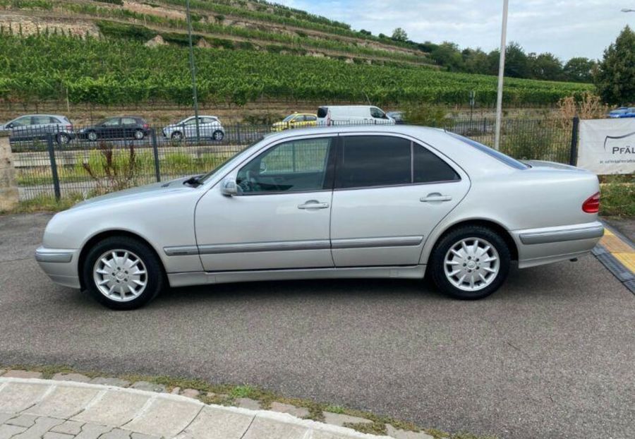 Продам Mercedes-Benz E-Class 2003 года в г. Хуст, Закарпатская область