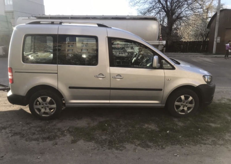 Продам Volkswagen Caddy пасс. 2011 года в г. Золотоноша, Черкасская область