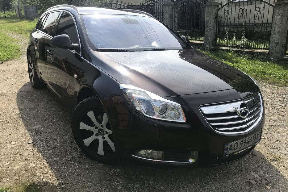 Продам Opel Insignia 2013 года в г. Рахов, Закарпатская область