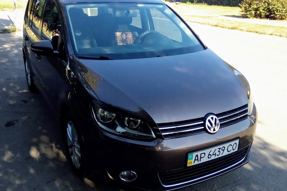 Продам Volkswagen Touran 2011 года в Запорожье
