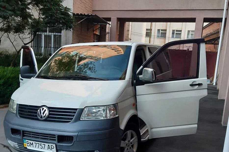 Продам Volkswagen T5 (Transporter) пасс. 2004 года в Сумах