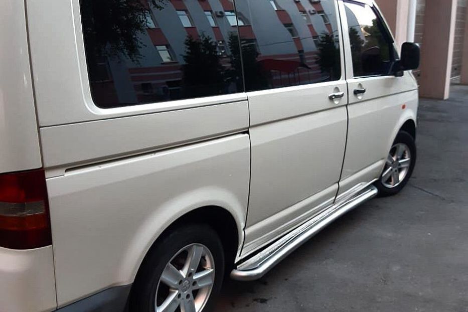 Продам Volkswagen T5 (Transporter) пасс. 2004 года в Сумах