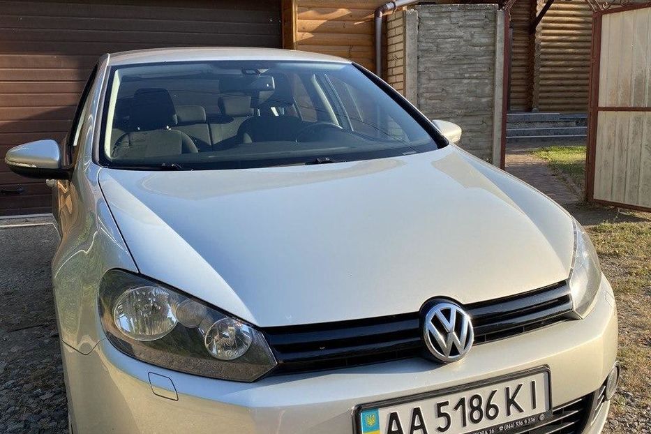 Продам Volkswagen Golf  VI 2011 года в Киеве