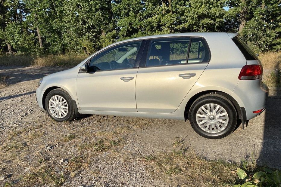 Продам Volkswagen Golf  VI 2011 года в Киеве