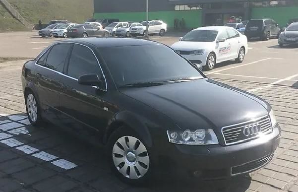 Продам Audi A4 Full 2003 года в Киеве