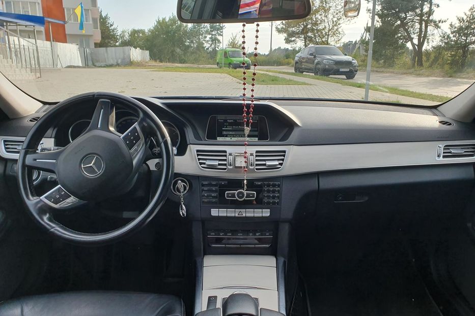 Продам Mercedes-Benz E-Class e200 2013 года в г. Новояворовск, Львовская область