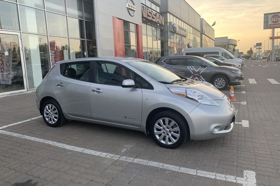 Продам Nissan Leaf 2015 года в Киеве