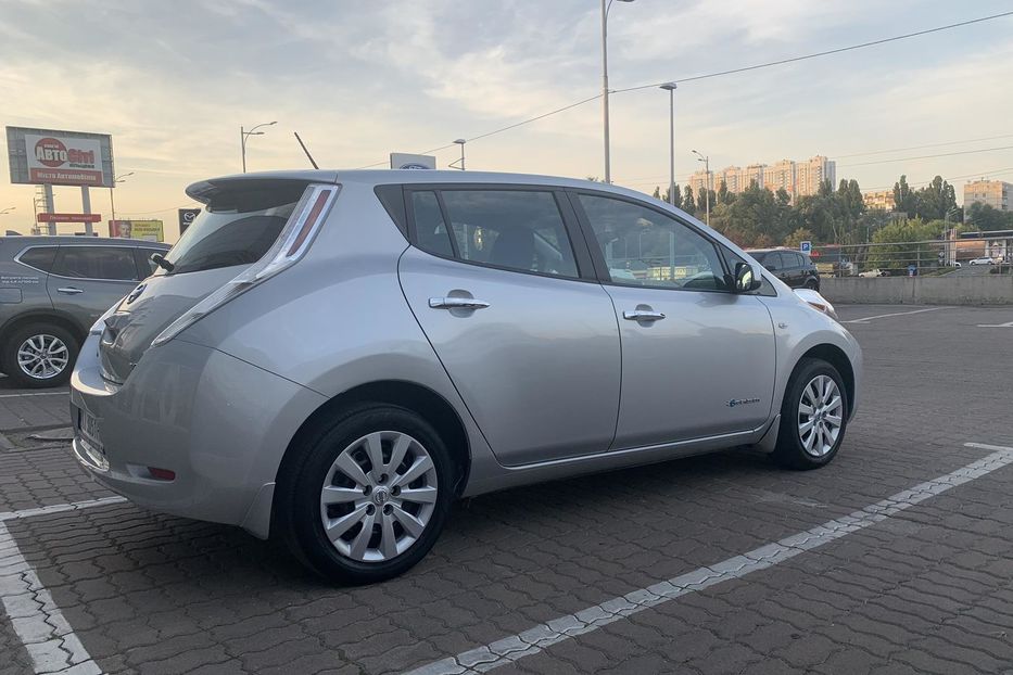 Продам Nissan Leaf 2015 года в Киеве