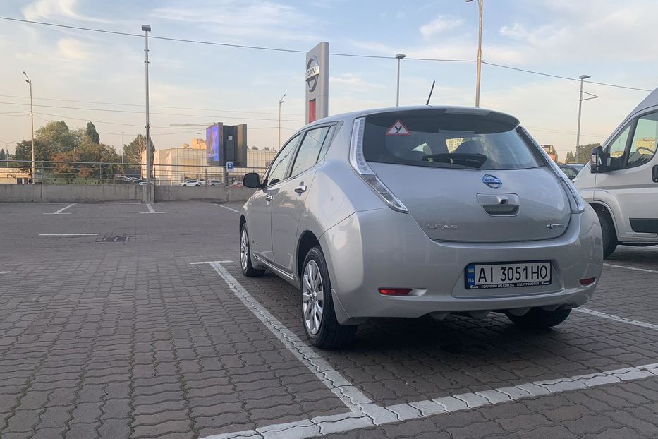 Продам Nissan Leaf 2015 года в Киеве