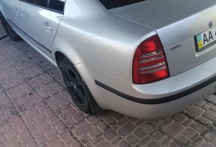 Продам Skoda Superb Красная 2005 года в Киеве