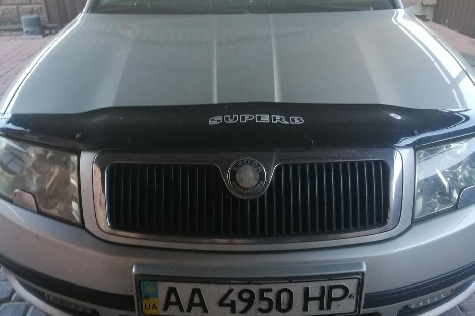 Продам Skoda Superb Красная 2005 года в Киеве