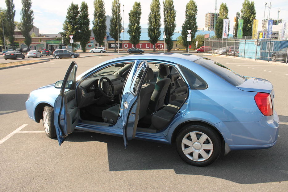 Продам Chevrolet Lacetti 2006 года в Киеве