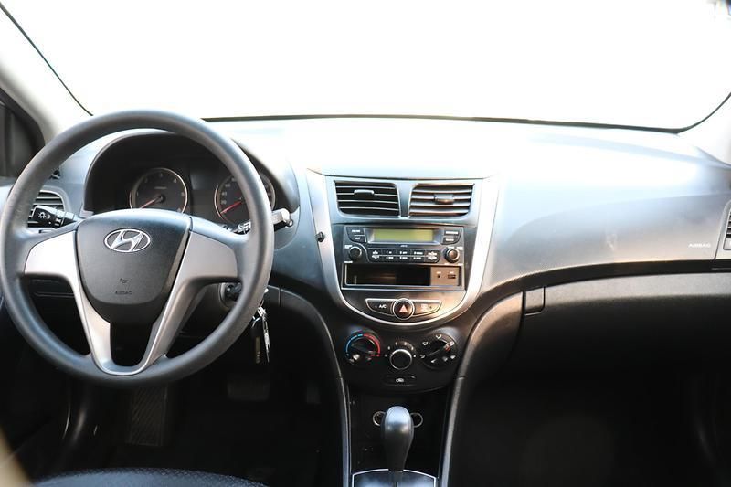 Продам Hyundai Accent  A/T R17/R.SENSOR/FULL AIRBAG 2015 года в Одессе