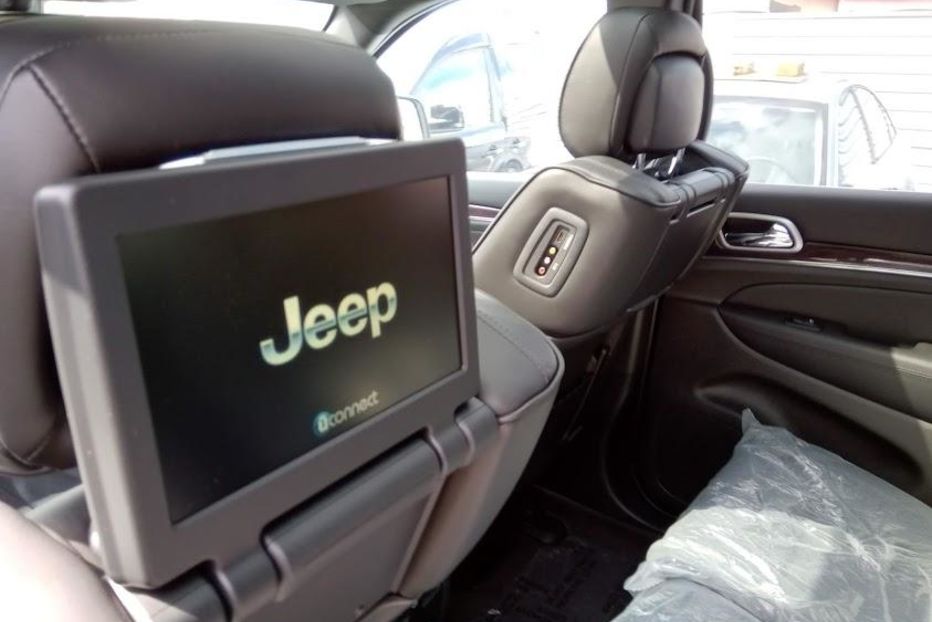 Продам Jeep Grand Cherokee Overland Diesel 2019 года в Киеве