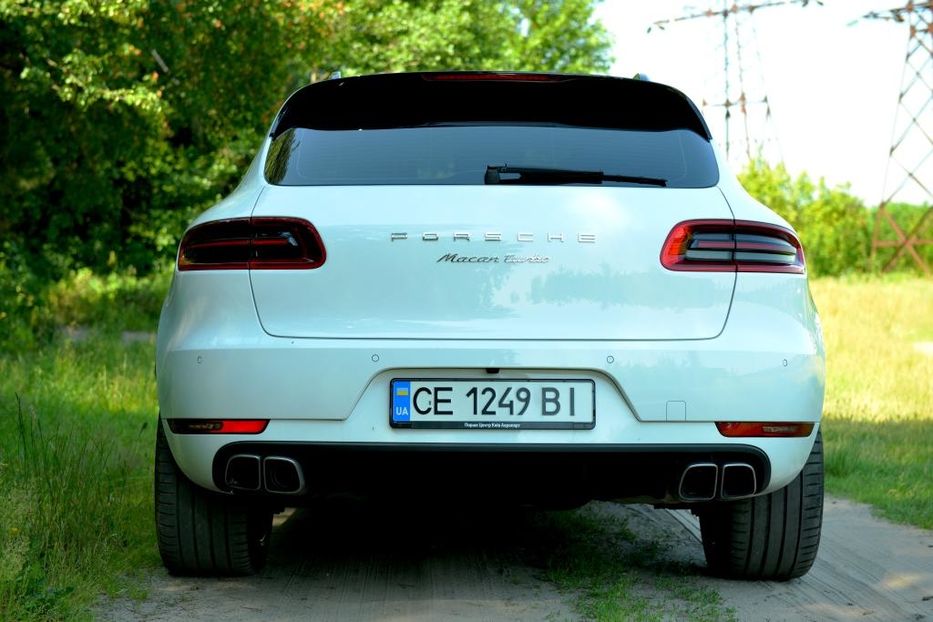 Продам Porsche Macan Turbo 3,6  2014 года в Киеве