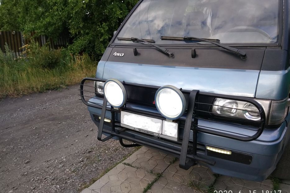 Продам Mitsubishi L 300 пасс. DELIKA 1989 года в г. Шахтерск, Донецкая область