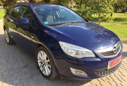 Продам Opel Astra J Sport turier 2012 года в Луцке