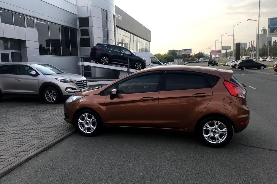 Продам Ford Fiesta 2015 года в Киеве