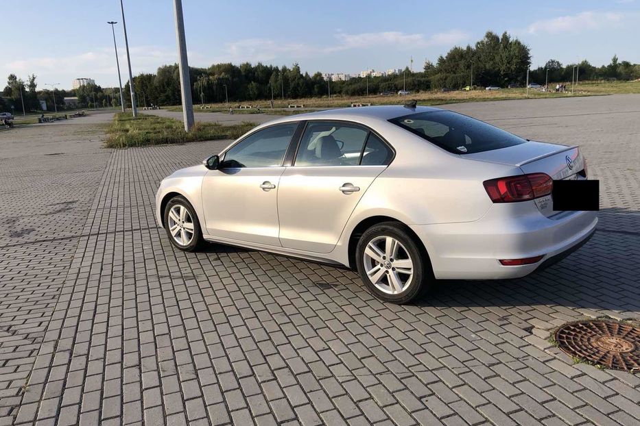 Продам Volkswagen Jetta 2013 года в Львове