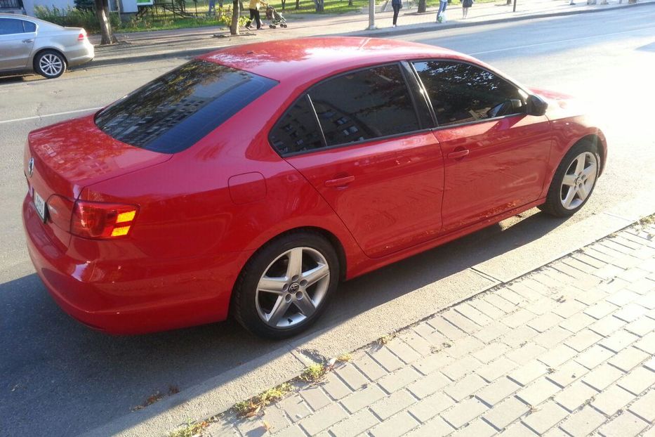 Продам Volkswagen Jetta Baza 2014 года в Киеве