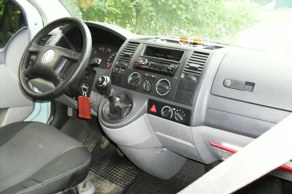 Продам Volkswagen T5 (Transporter) пасс. мах 2005 года в г. Меловое, Луганская область