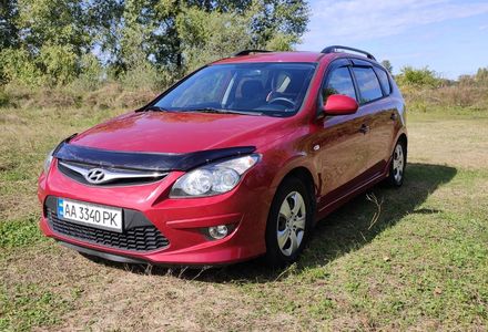 Продам Hyundai i30  Универсал 2011 года в Киеве