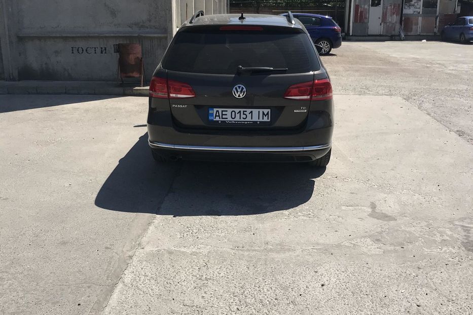 Продам Volkswagen Passat B7 Угиверсал 2013 года в Днепре