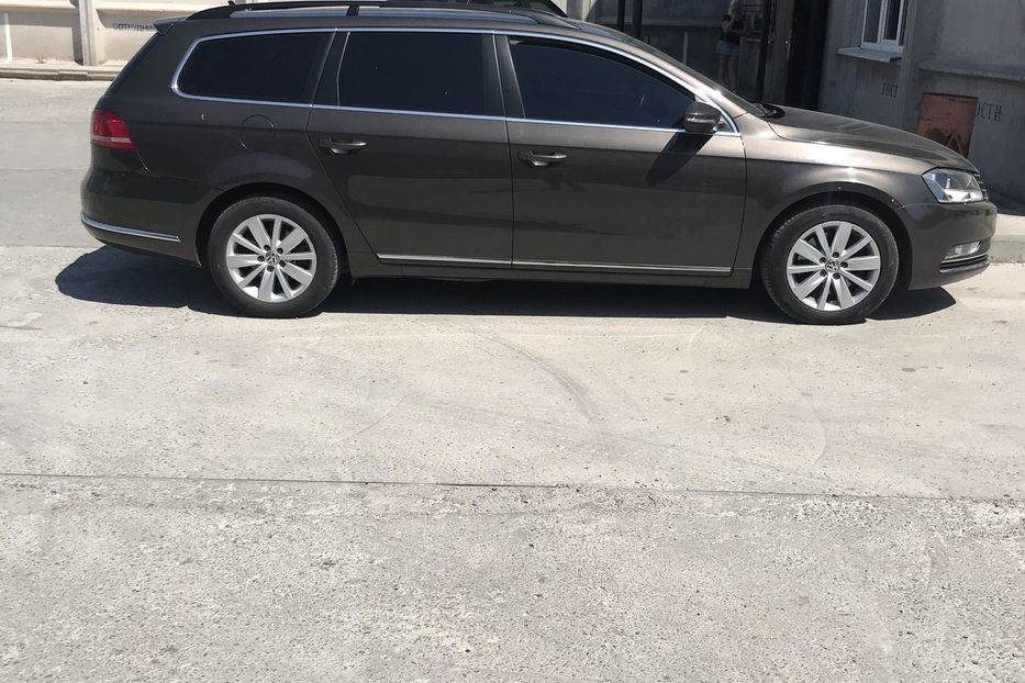 Продам Volkswagen Passat B7 Угиверсал 2013 года в Днепре