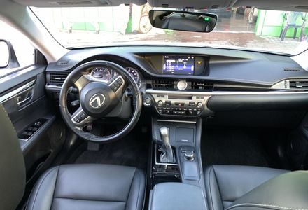 Продам Lexus ES 350 2016 года в Киеве