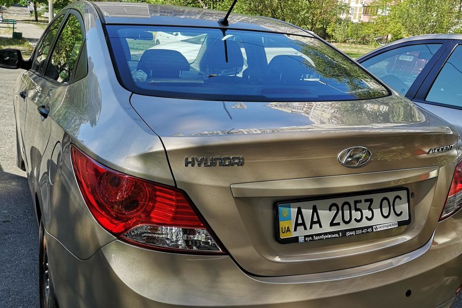 Продам Hyundai Accent  2013 года в Киеве