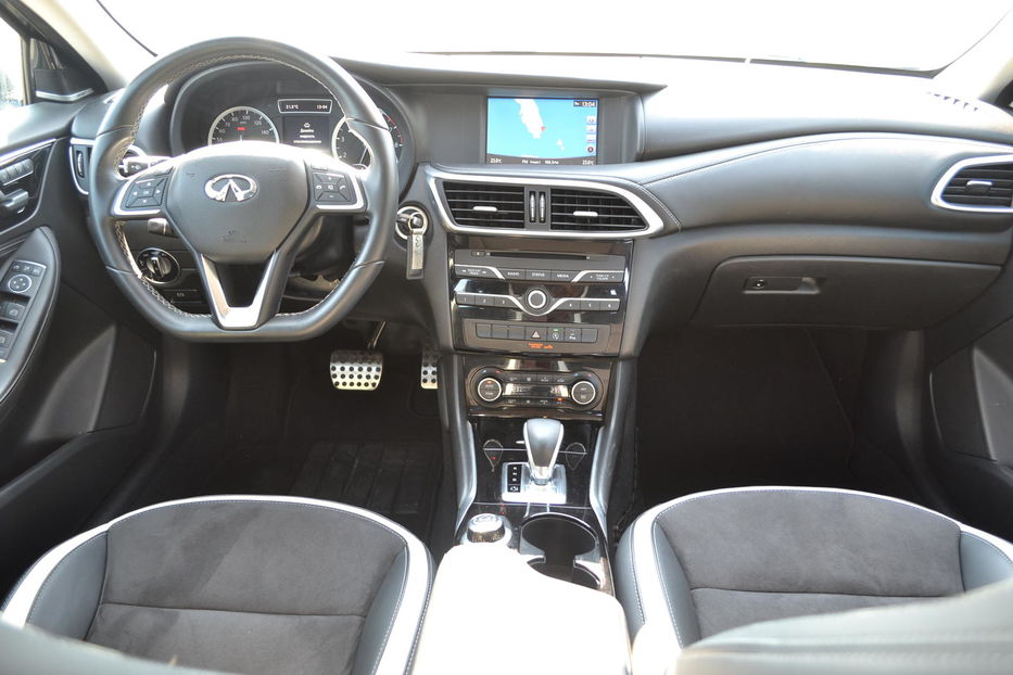 Продам Infiniti QX30 2018 года в Киеве