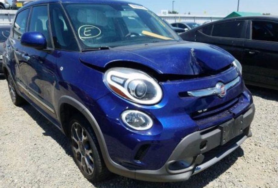 Продам Fiat 500 L FIAT 500 L TREKKING 2015 года в Луцке