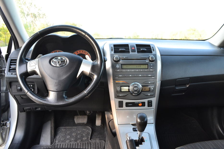 Продам Toyota Corolla 2008 года в Киеве