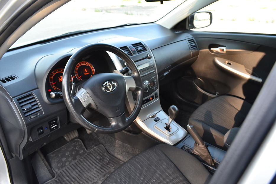 Продам Toyota Corolla 2008 года в Киеве