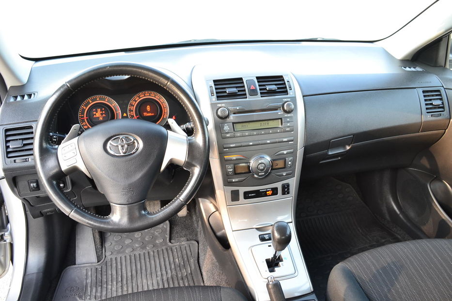 Продам Toyota Corolla 2008 года в Киеве