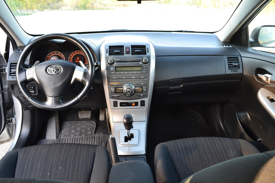 Продам Toyota Corolla 2008 года в Киеве