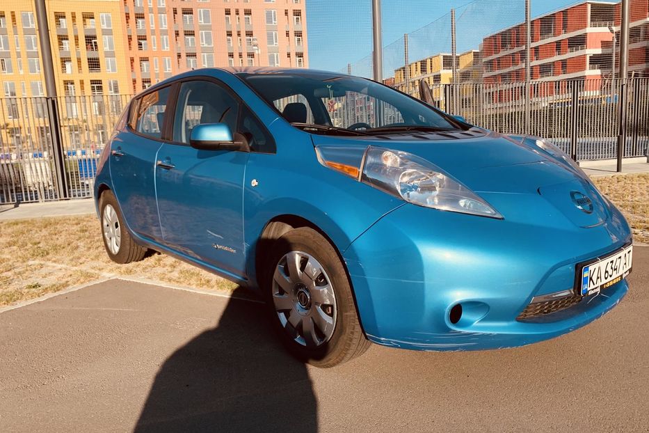 Продам Nissan Leaf 2013 года в Киеве