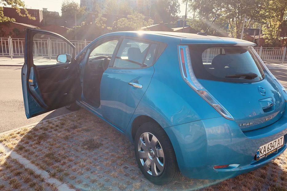 Продам Nissan Leaf 2013 года в Киеве