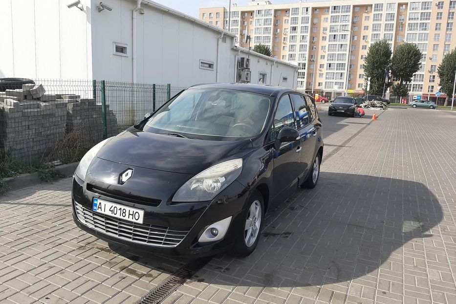 Продам Renault Grand Scenic 2011 года в Киеве