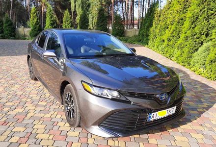Продам Toyota Camry hybrid 2019 года в г. Ирпень, Киевская область