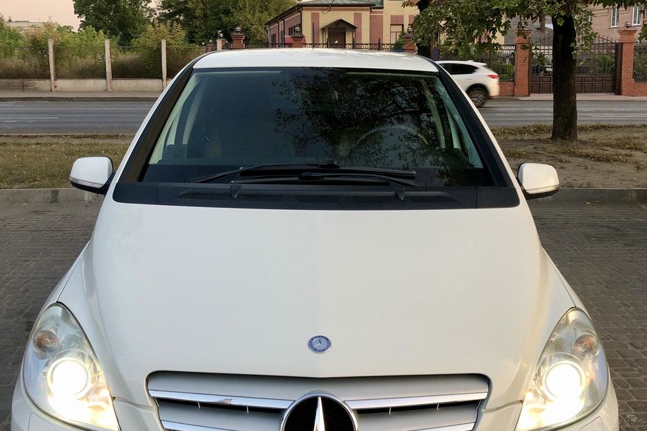 Продам Mercedes-Benz B 180 2011 года в Харькове
