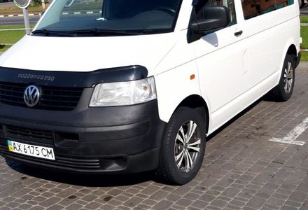 Продам Volkswagen T5 (Transporter) пасс. 2004 года в Харькове