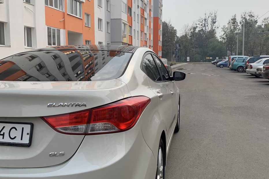 Продам Hyundai Elantra Gls 2012 года в Харькове