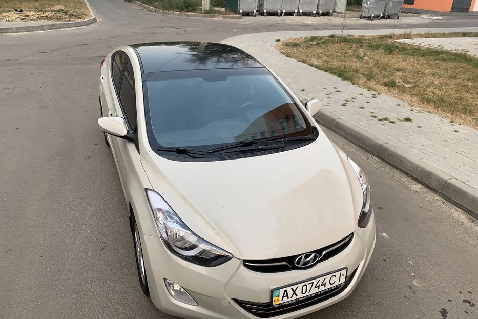 Продам Hyundai Elantra Gls 2012 года в Харькове