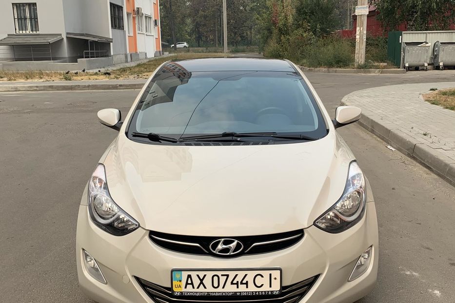 Продам Hyundai Elantra Gls 2012 года в Харькове