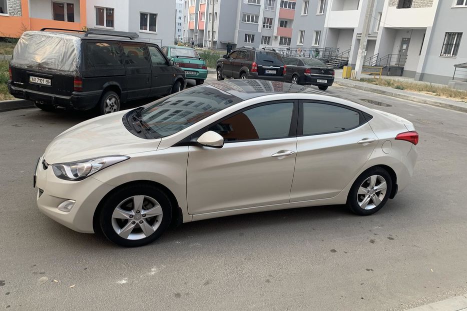 Продам Hyundai Elantra Gls 2012 года в Харькове