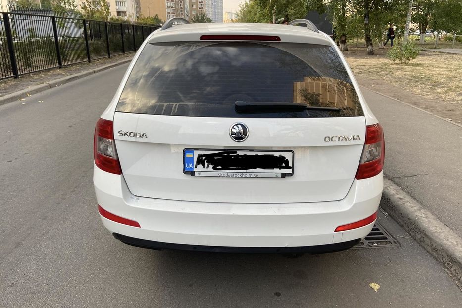 Продам Skoda Octavia A7 Combi 2016 года в Киеве