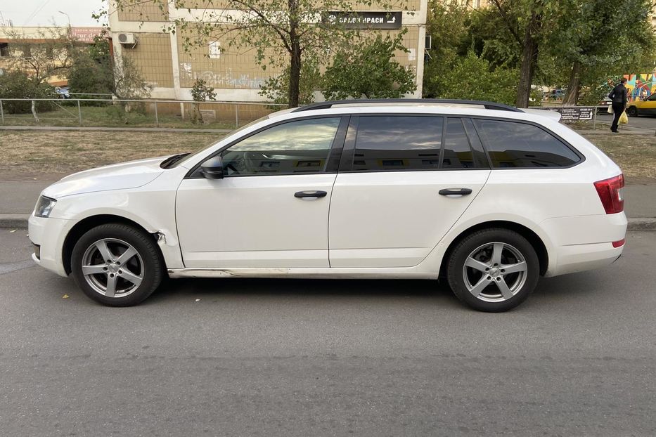 Продам Skoda Octavia A7 Combi 2016 года в Киеве